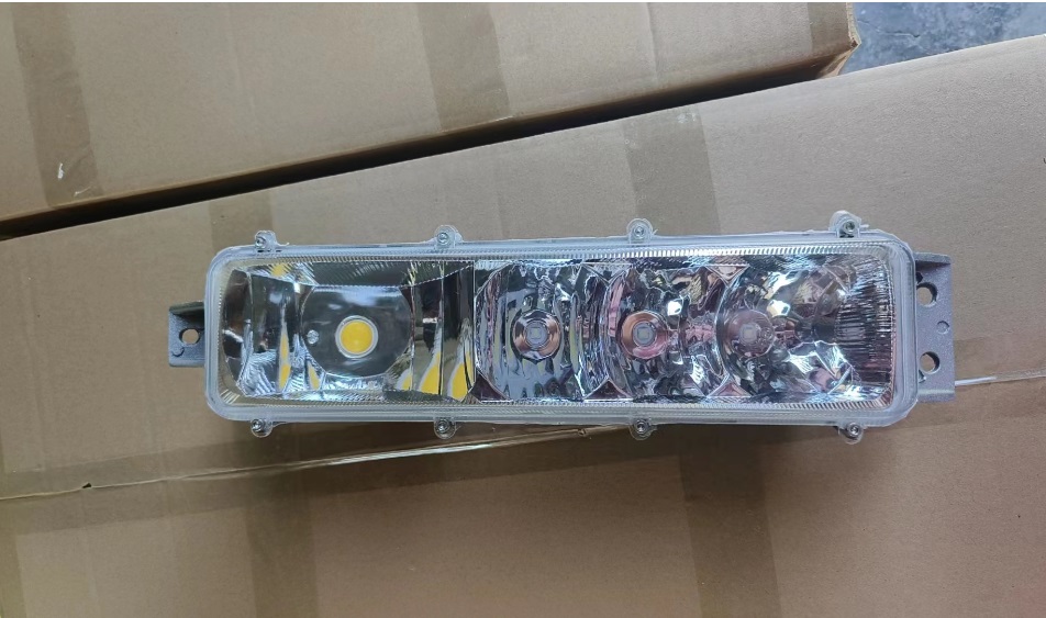 Фара противотуманная левая в сборе J6 (светодиодная) 3732015-53AB