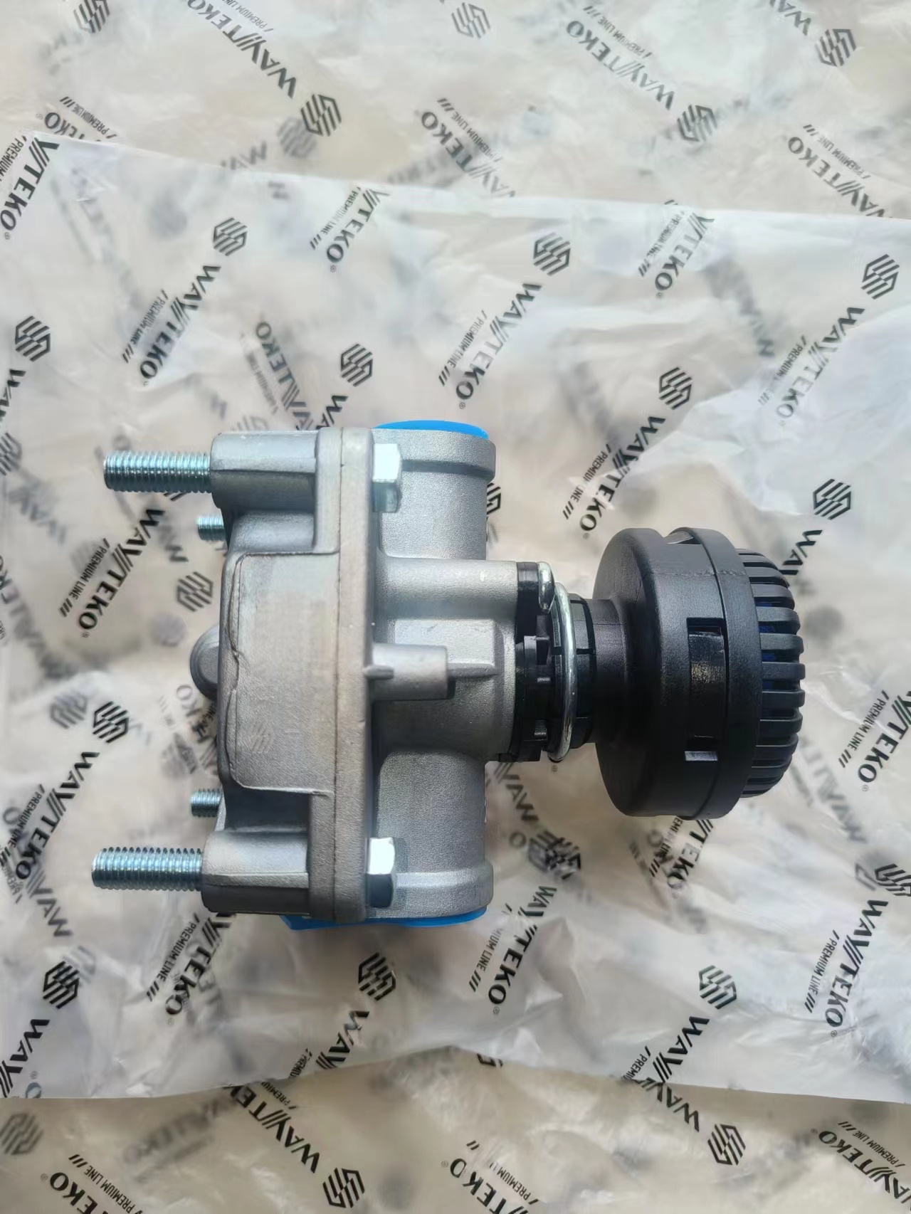 Клапан тормозной ускорительный M3000, X3000 WAYTEKO PREMIUM